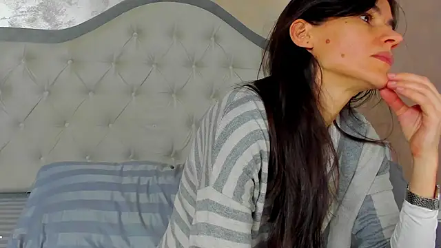 JennaMyers online show from February 4, 8:15 pm