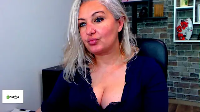 angel devil milf online show from May 7, 11:24 am
