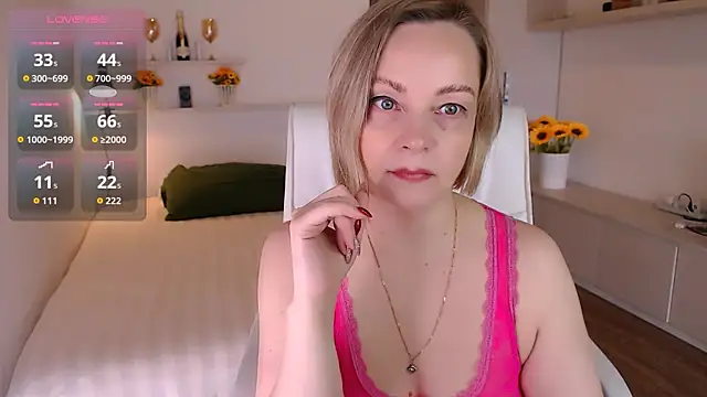 Tilly Eliot online show from September 20, 7:08 pm