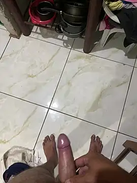 cf27 online show from March 28, 8:15 am