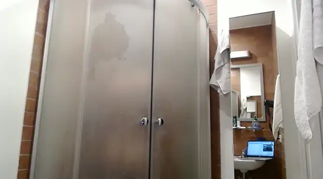 isaacgomez21 online show from January 22, 7:46 am