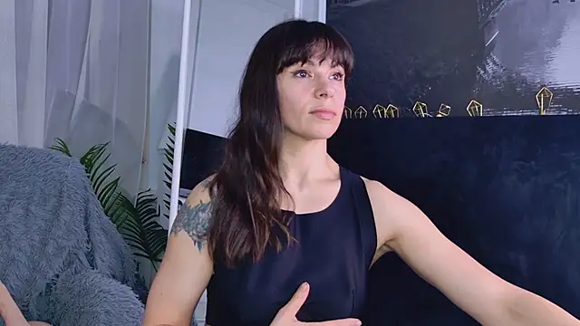 SofiaFoster  online show from April 4, 4:24 pm