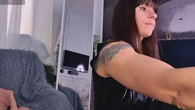 SofiaFoster  online show from April 3, 5:58 am