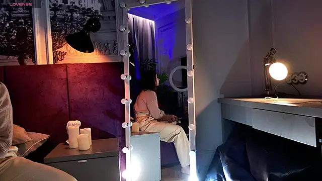 Snapshot of SofiaFoster_ chatting on February 19, 7:59 pm SofiaFoster online show from February 19, 7:59 pm