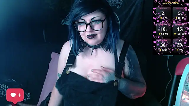 Psychobitch7 online show from March 10, 9:30 pm