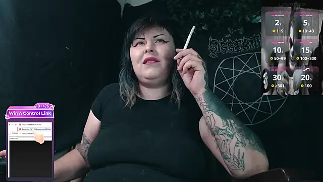Snapshot of Psychobitch7 chatting on June 26, 9:31 pm Psychobitch7 online show from June 26, 9:31 pm