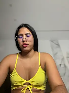 alysson 18 online show from May 31, 6:09 pm