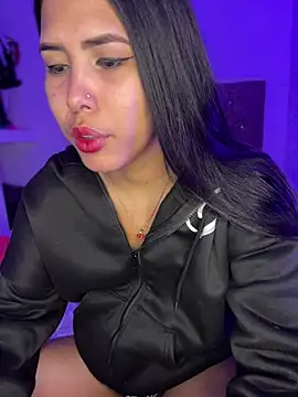 alysson 18 online show from May 6, 12:53 pm
