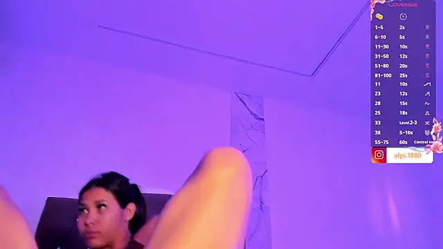 alysson 18 online show from October 30, 1:42 pm