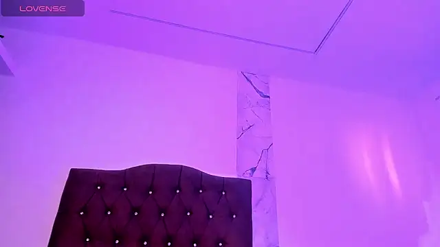 alysson 18 online show from November 7, 1:15 pm