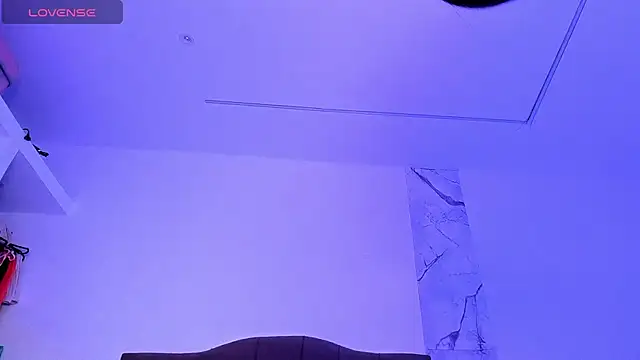 alysson 18 online show from December 1, 1:45 pm