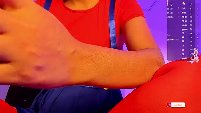 alysson 18 online show from November 12, 1:15 pm