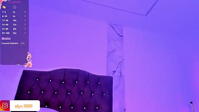 alysson 18 online show from November 26, 1:22 pm