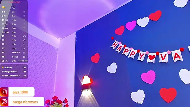 Snapshot of alysson_18 chatting on February 15, 1:05 pm alysson 18 online show from February 15, 1:05 pm