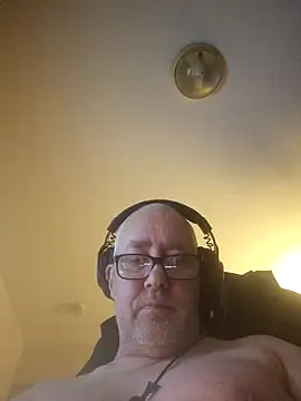 Snapshot of kikifrancky chatting on December 31, 8:12 pm kikifrancky online show from December 31, 8:12 pm