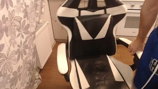 Mandarin4ks online show from January 15, 4:10 pm