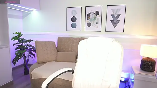 MaddyWattson online show from December 2, 11:34 am