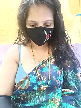 Snapshot of Rising_Smiler chatting on November 26, 8:36 am Rising Smiler online show from November 26, 8:36 am