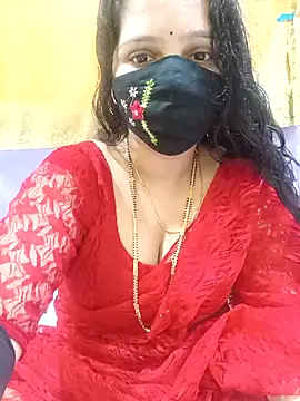 Snapshot of Rising_Smiler chatting on October 3, 5:20 am Rising Smiler online show from October 3, 5:20 am