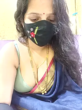 Snapshot of Rising_Smiler chatting on September 23, 8:27 pm Rising Smiler online show from September 23, 8:27 pm