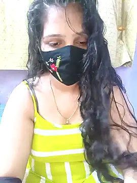 Snapshot of Rising_Smiler chatting on October 25, 12:50 pm Rising Smiler online show from October 25, 12:50 pm