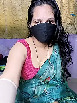 Snapshot of Rising_Smiler chatting on February 21, 9:45 am Rising Smiler online show from February 21, 9:45 am
