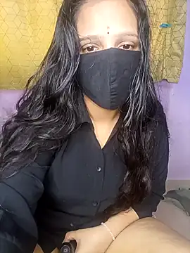 Snapshot of Rising_Smiler chatting on February 4, 9:49 am Rising Smiler online show from February 4, 9:49 am