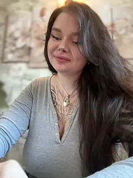 MommyDimitrescu  online show from December 19, 7:07 am