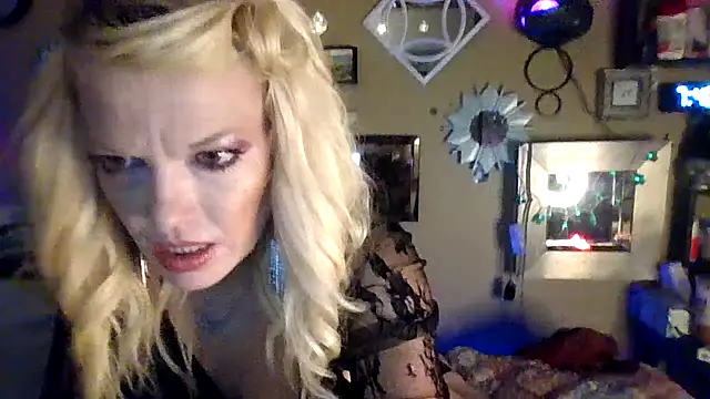 marilyn420 online show from February 11, 5:40 am