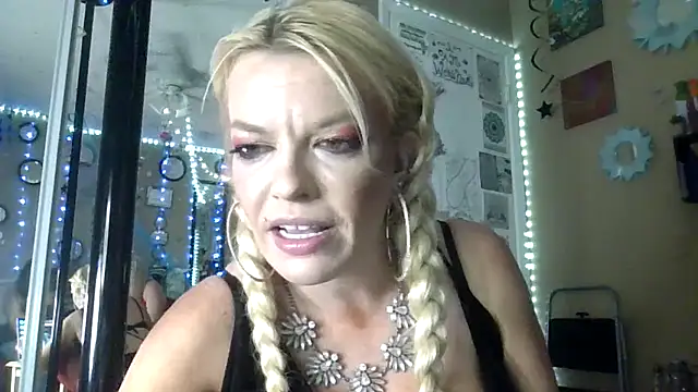 marilyn420 online show from May 16, 6:01 am