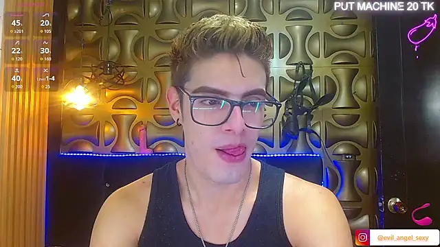 Snapshot of angel_sexyevil chatting on December 1, 12:28 pm angel sexyevil online show from December 1, 12:28 pm