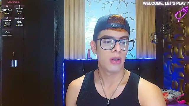 Snapshot of angel_sexyevil chatting on October 11, 12:28 pm angel sexyevil online show from October 11, 12:28 pm