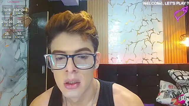 Snapshot of angel_sexyevil chatting on October 30, 12:25 pm angel sexyevil online show from October 30, 12:25 pm