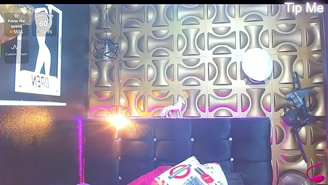 Snapshot of angel_sexyevil chatting on March 3, 12:28 pm angel sexyevil online show from March 3, 12:28 pm