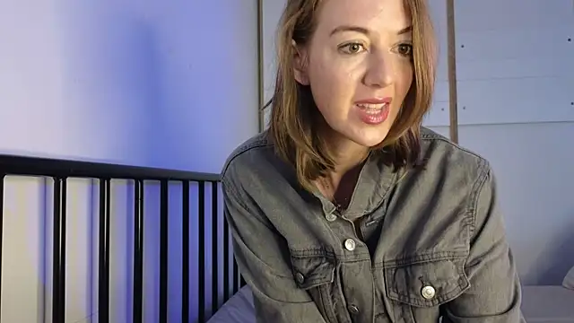 TopsyWilde online show from March 28, 10:05 am