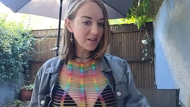 TopsyWilde online show from February 19, 7:27 am