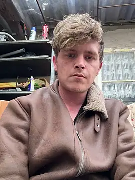 Andrewhootxx online show from March 22, 3:31 pm