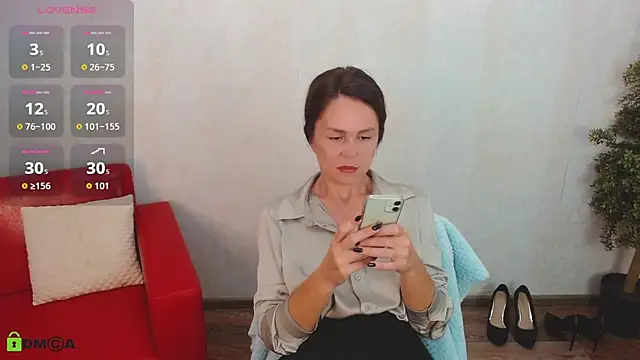 Snapshot of VickyGolden chatting on September 15, 5:19 am VickyGolden online show from September 15, 5:19 am