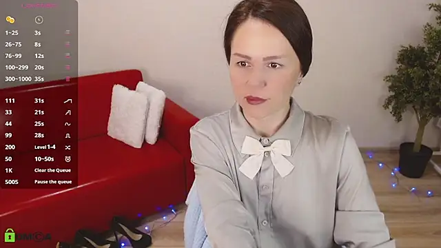 VickyGolden online show from March 4, 5:15 am