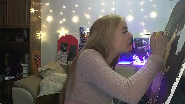 Snapshot of SecretSophia chatting on March 2, 11:17 pm SecretSophia online show from March 2, 11:17 pm