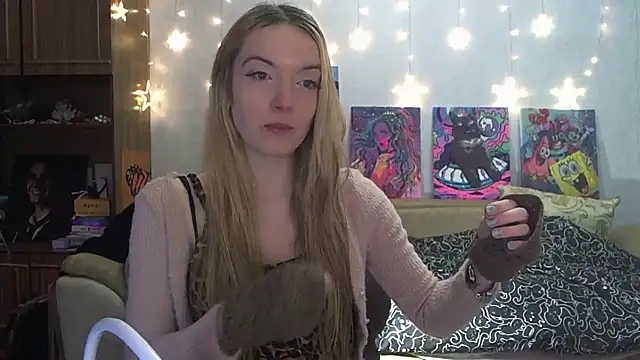 SecretSophia online show from January 8, 1:31 pm