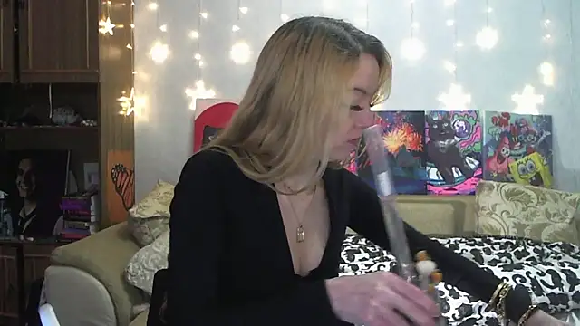 SecretSophia online show from January 25, 7:18 pm