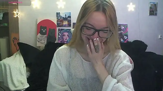 Snapshot of SecretSophia chatting on January 9, 11:50 am SecretSophia online show from January 9, 11:50 am