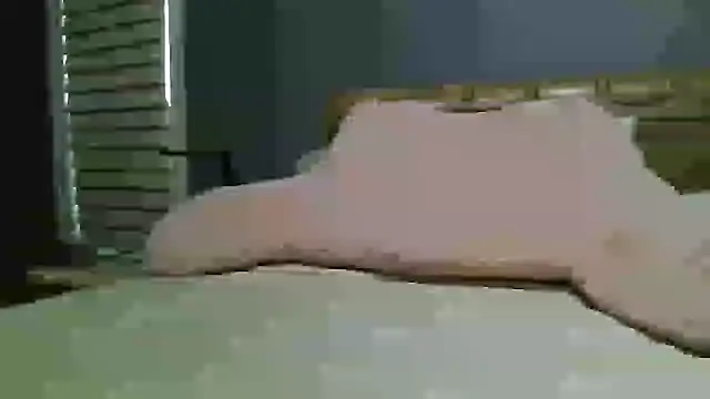 Snapshot of Lisaisluscious chatting on May 5, 2:20 pm Lisaisluscious online show from May 5, 2:20 pm