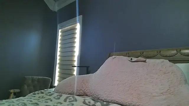 Lisaisluscious online show from February 28, 3:00 pm