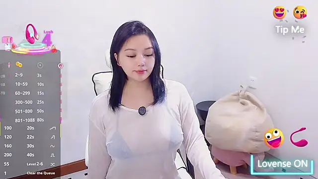 small Eva online show from December 19, 3:03 pm