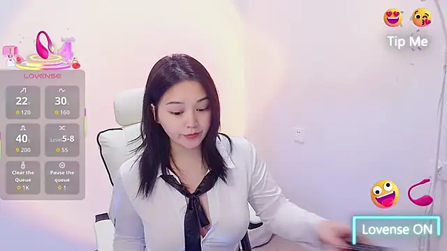 small Eva online show from January 15, 2:09 pm