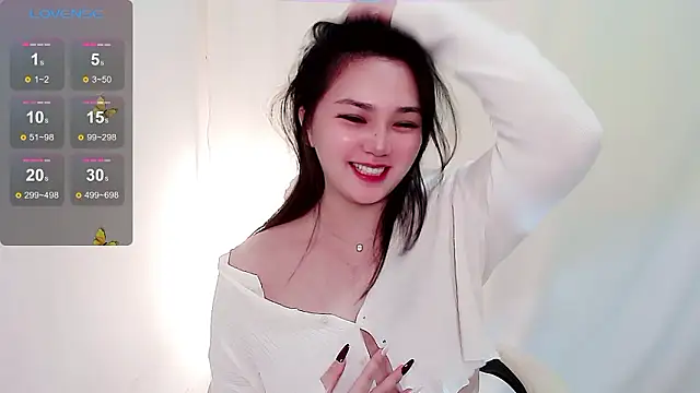 Snapshot of small_Eva chatting on December 1, 7:41 pm small Eva online show from December 1, 7:41 pm