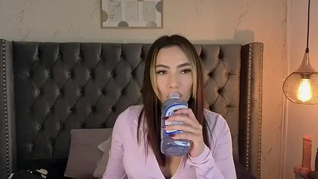 Kim Blane online show from April 2, 4:08 am