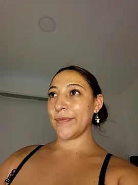 Snapshot of VickyHoult chatting on March 21, 10:50 pm VickyHoult online show from March 21, 10:50 pm